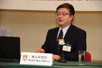 Professor Chen Zhiwei, Director of the AIDS Institute and Professor of Department of Microbiology, Li Ka Shing Faculty of Medicine, HKU points out that the HKU research team, for the first time, discovers a new immune pathway that accounts for gut-associated inflammation.  The findings also demonstrate that by blocking this pathway it is possible to prevent HIV-1-induced mucosal damages. 
